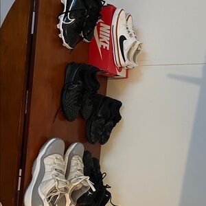 Nike Black and White Sneaker Set